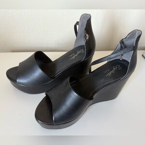 Seychelles Black Platform Wedge Sandal